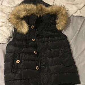 Black Puffer Vest with Faux Fur Trim